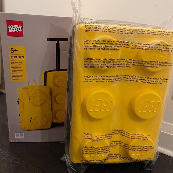 NEW LEGO Carry-on trolley TSA Lock & Backpack Luggage Set yellow - Picture 3 of 6